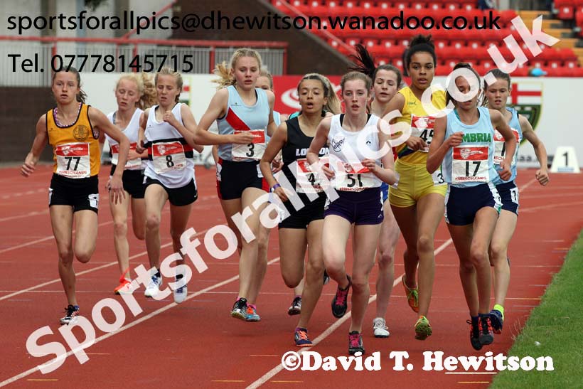 Junior girls 1500 metres, English Schools Track and Field. Photo: David T. Hewitson/Sports for All Pics